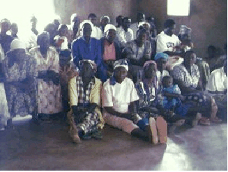 059_people-in-church